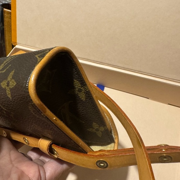 Louis Vuitton Monogram Brown belt Bag Florentine - Picture 5 of 10